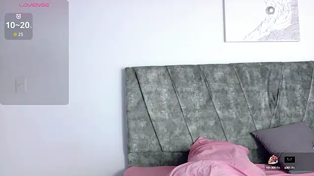 ValeriGallardo17 online show from 10.11.25