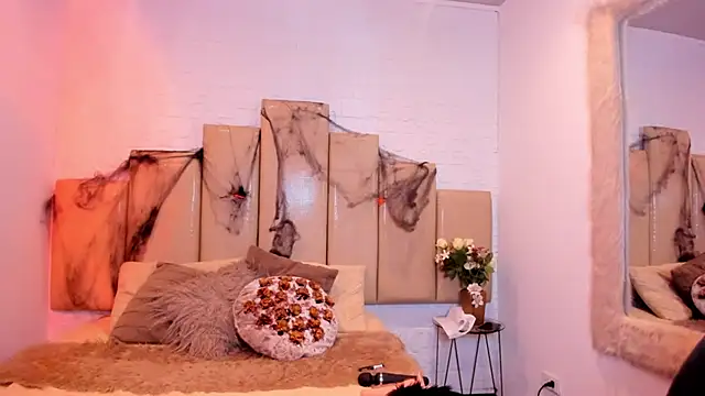 salem rose online show from 10.27.25