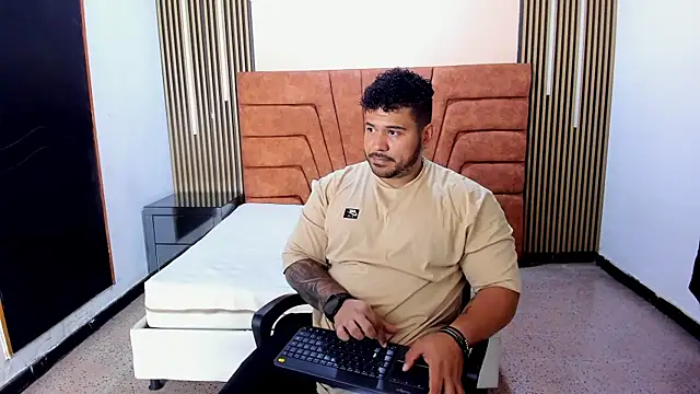 Snapshot of michael_hill1 chatting on 09.29.25 michael hill1 online show from 09.29.25