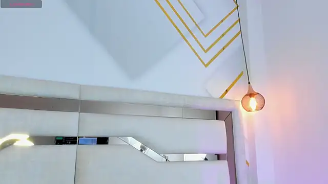 Snapshot of mariana_jhones_ chatting on 10.11.25 mariana jhones online show from 10.11.25