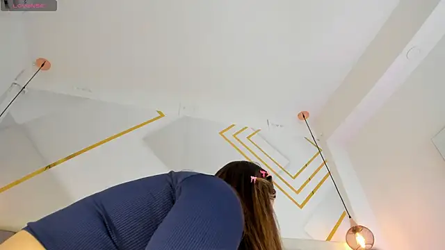 Snapshot of mariana_jhones_ chatting on 10.29.25 mariana jhones online show from 10.29.25