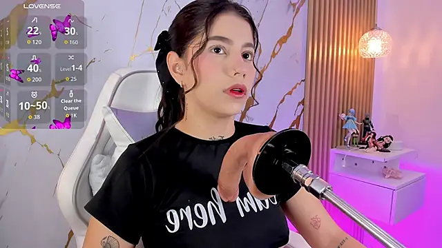 alissaowens  online show from 11.29.25