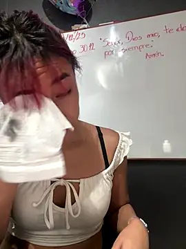 JuliethaDemon  online show from 12.04.25