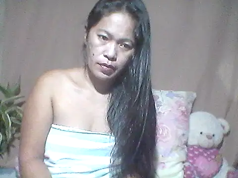 Snapshot of 66pineapple chatting on 10.18.25 66pineapple online show from 10.18.25