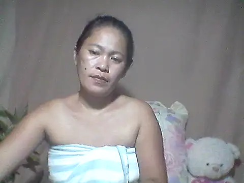 Snapshot of 66pineapple chatting on 10.19.25 66pineapple online show from 10.19.25