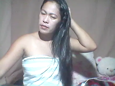 Snapshot of 66pineapple chatting on 10.21.25 66pineapple online show from 10.21.25