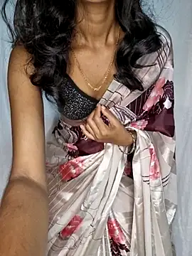 Snapshot of Diyab chatting on 10.08.25 Diyab online show from 10.08.25