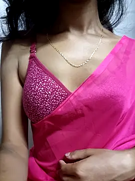 Snapshot of Diyab chatting on 10.27.25 Diyab online show from 10.27.25