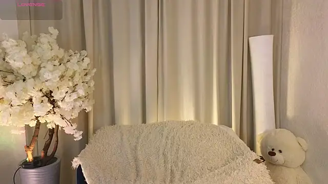 Janet Jee online show from 11.19.25