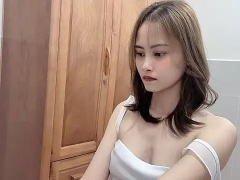 Truclynk1702 online show from 09.17.25