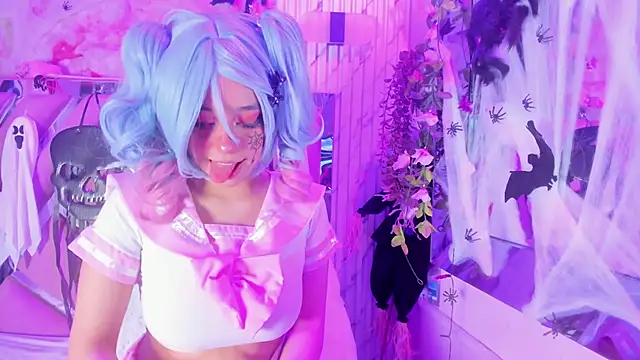 Snapshot of Akane_Hikari_ chatting on 10.19.25 Akane Hikari online show from 10.19.25