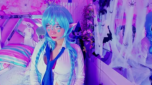 Snapshot of Akane_Hikari_ chatting on 10.28.25 Akane Hikari online show from 10.28.25