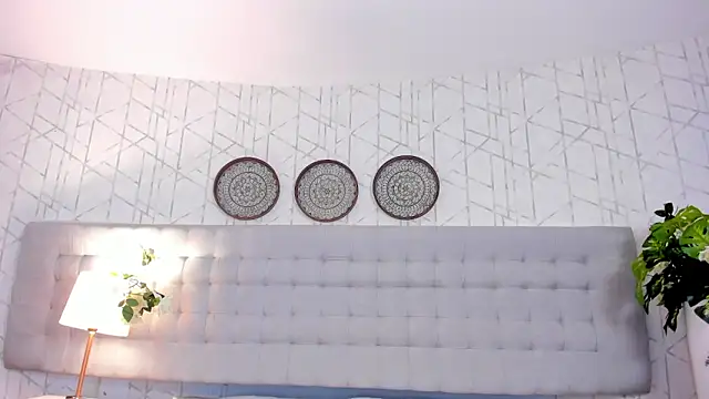 MiaCoopper online show from 09.12.25