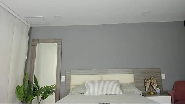 Alaiaguerra online show from 09.20.25