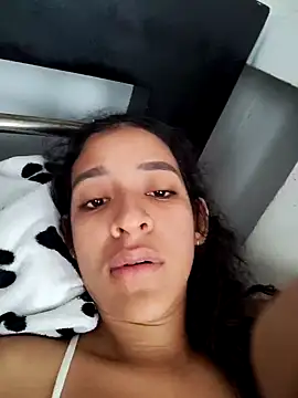 Amber-Sweett online show from 10.26.25