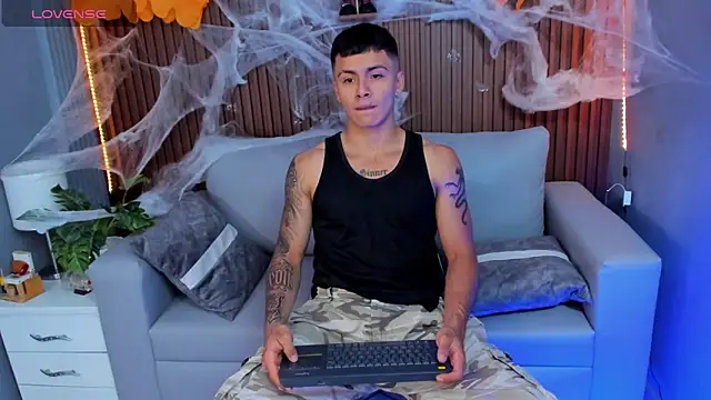 Leo santoro online show from 10.18.25