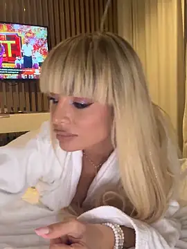 BOO D online show from 10.04.25