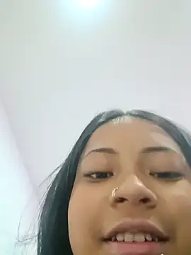 LilyCutee  online show from 10.16.25