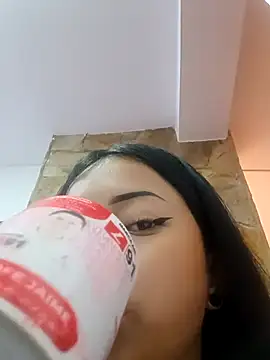 LilyCutee  online show from 10.21.25