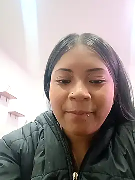 LilyCutee  online show from 10.25.25