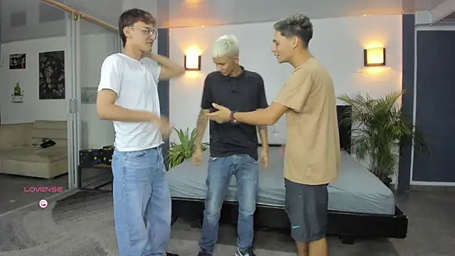 Bisexlifehot   online show from 09.26.25