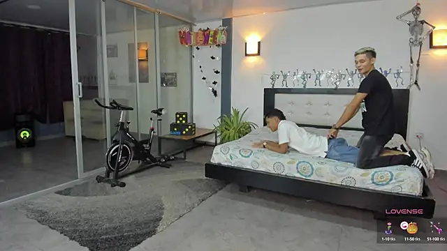 Bisexlifehot   online show from 10.07.25