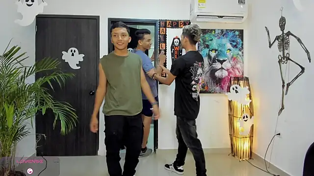 Bisexlifehot   online show from 10.12.25