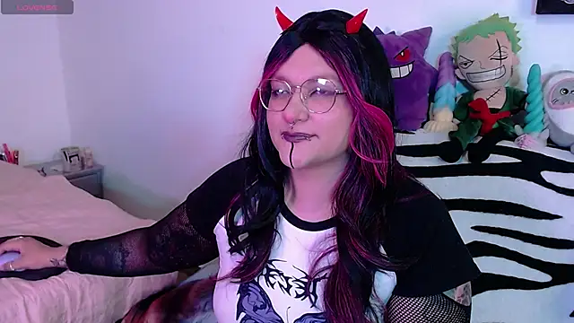 Snapshot of XxGreenGoodxX chatting on 09.30.25 XxGreenGoodxX online show from 09.30.25