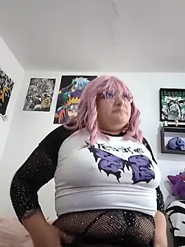 Snapshot of XxGreenGoodxX chatting on 10.09.25 XxGreenGoodxX online show from 10.09.25