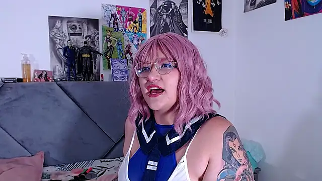 Snapshot of XxGreenGoodxX chatting on 10.14.25 XxGreenGoodxX online show from 10.14.25