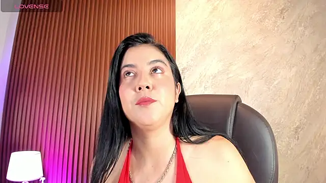 Snapshot of _Cris_Spicy_ chatting on 10.24.25  Cris Spicy  online show from 10.24.25