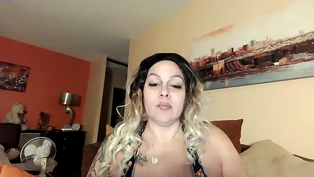 number1slut online show from 02.25.25