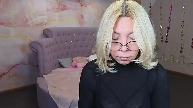 Wendy Waves online show from 10.05.25