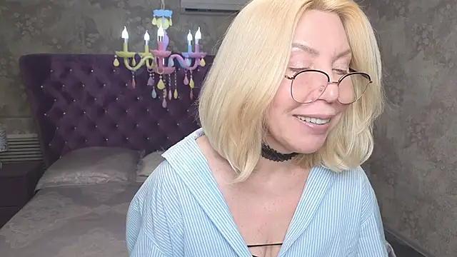 Wendy Waves online show from 12.20.25