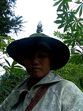 Snapshot of Bibilenu chatting on 09.12.25 Bibilenu online show from 09.12.25