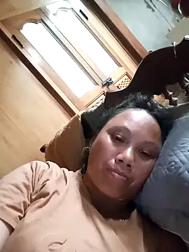 Snapshot of Bibilenu chatting on 09.18.25 Bibilenu online show from 09.18.25