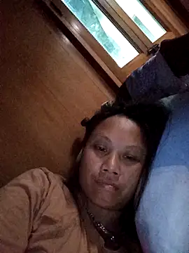 Snapshot of Bibilenu chatting on 09.25.25 Bibilenu online show from 09.25.25