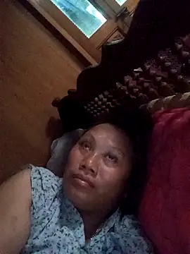 Snapshot of Bibilenu chatting on 10.06.25 Bibilenu online show from 10.06.25