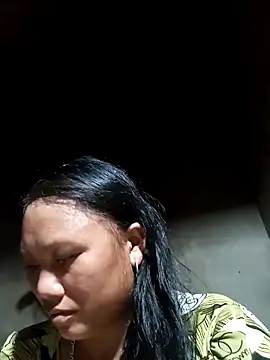 Snapshot of Bibilenu chatting on 10.15.25 Bibilenu online show from 10.15.25