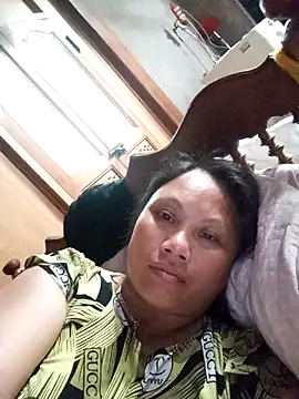 Snapshot of Bibilenu chatting on 10.16.25 Bibilenu online show from 10.16.25