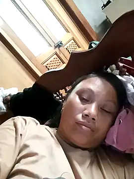 Snapshot of Bibilenu chatting on 10.22.25 Bibilenu online show from 10.22.25