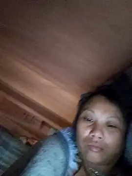 Snapshot of Bibilenu chatting on 10.25.25 Bibilenu online show from 10.25.25