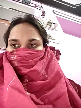 RAYI Queen 1 online show from 09.22.25