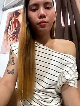 Snapshot of TemptationofANNA chatting on 10.20.25 TemptationofANNA online show from 10.20.25