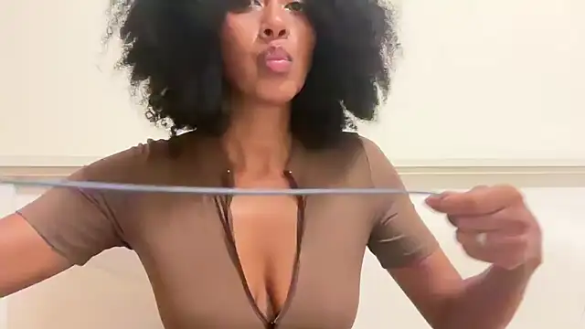 Vaylisse online show from 11.02.25