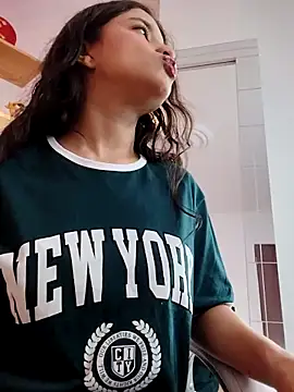 LUNAA    online show from 10.06.25