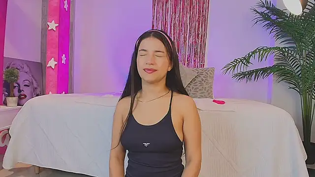 LUNAA    online show from 02.12.26