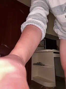 Snapshot of sonwmelt1 chatting on 10.16.25 sonwmelt1 online show from 10.16.25