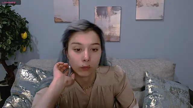 Snapshot of SophieAsh chatting on 10.02.25 SophieAsh online show from 10.02.25