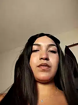 Snapshot of FallsForHerSmile chatting on 10.23.25 FallsForHerSmile online show from 10.23.25